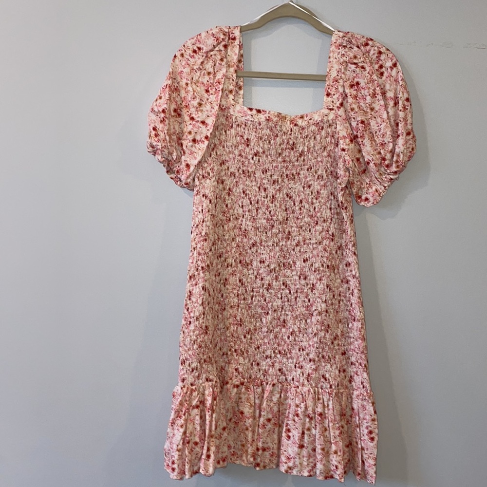 NWT Another Love Pink Floral Smocked Puff-Sleeve Mini Dress MP - Picture 4 of 6